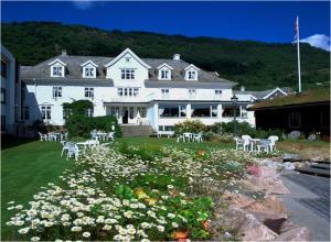 Leikanger Fjord Hotel 